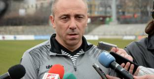 Илиан Илиев: Някои от футболистите на Черно море подхождат лежерно